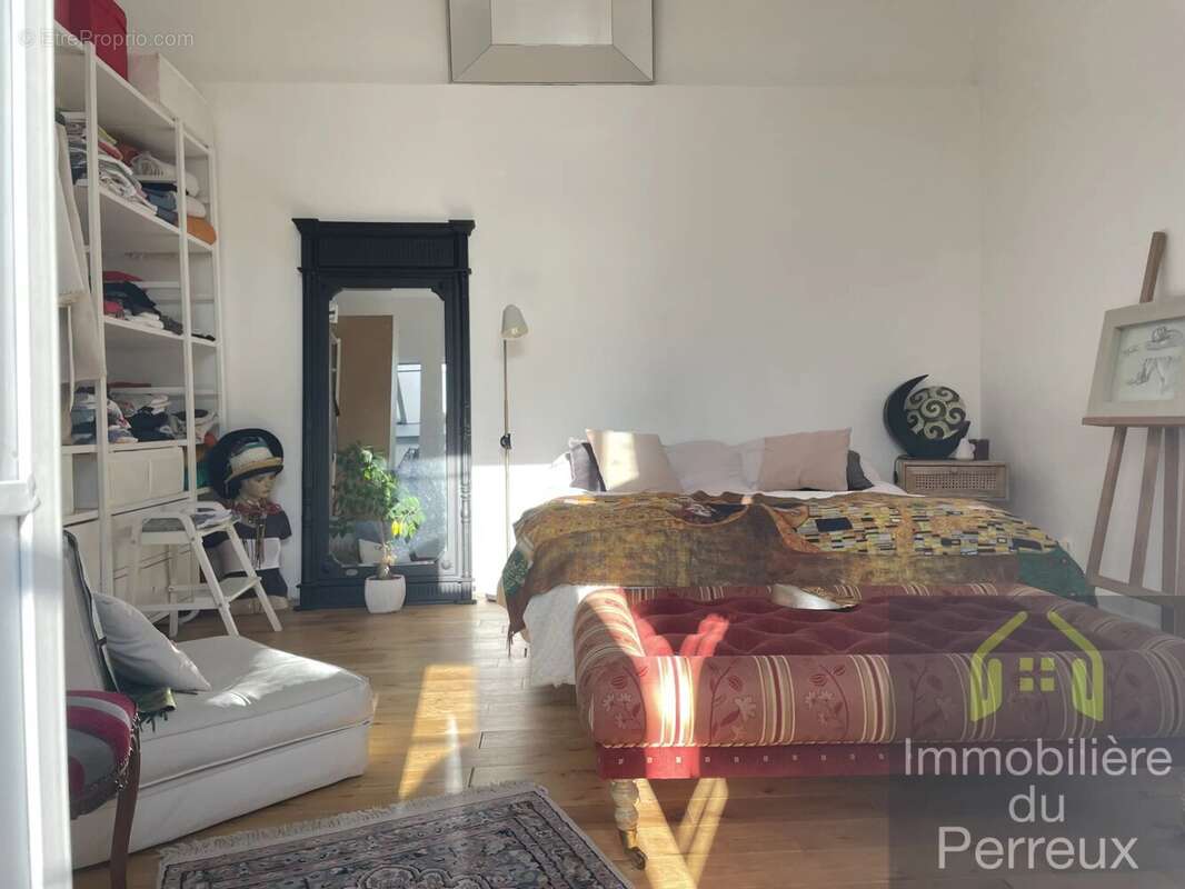 Maison à LE PERREUX-SUR-MARNE