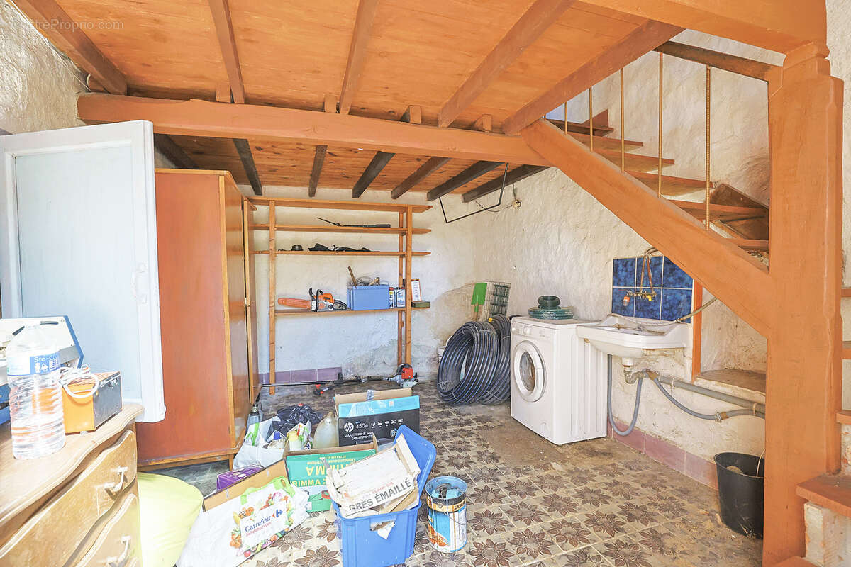 Maison à SOLLIES-TOUCAS