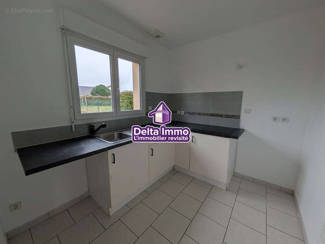 Maison à SAINT-SEBASTIEN-DE-MORSENT