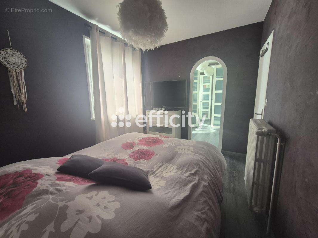Maison 95 m² à Cellettes  - photo 11