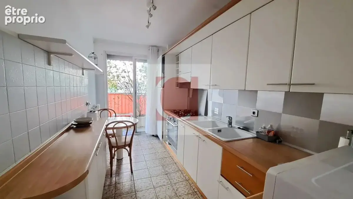 Nice - quartier des musiciens - palais henri iv - élégant 3 pièces traversant de 74 m² avec 2 balcons, garage fermé et cave - photo 9