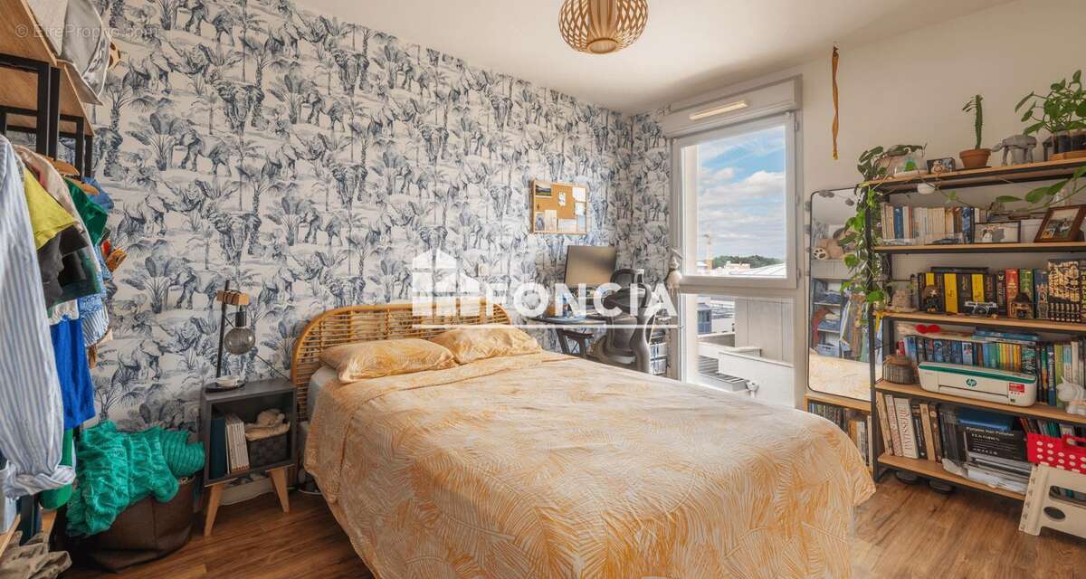 Appartement à AVRILLE