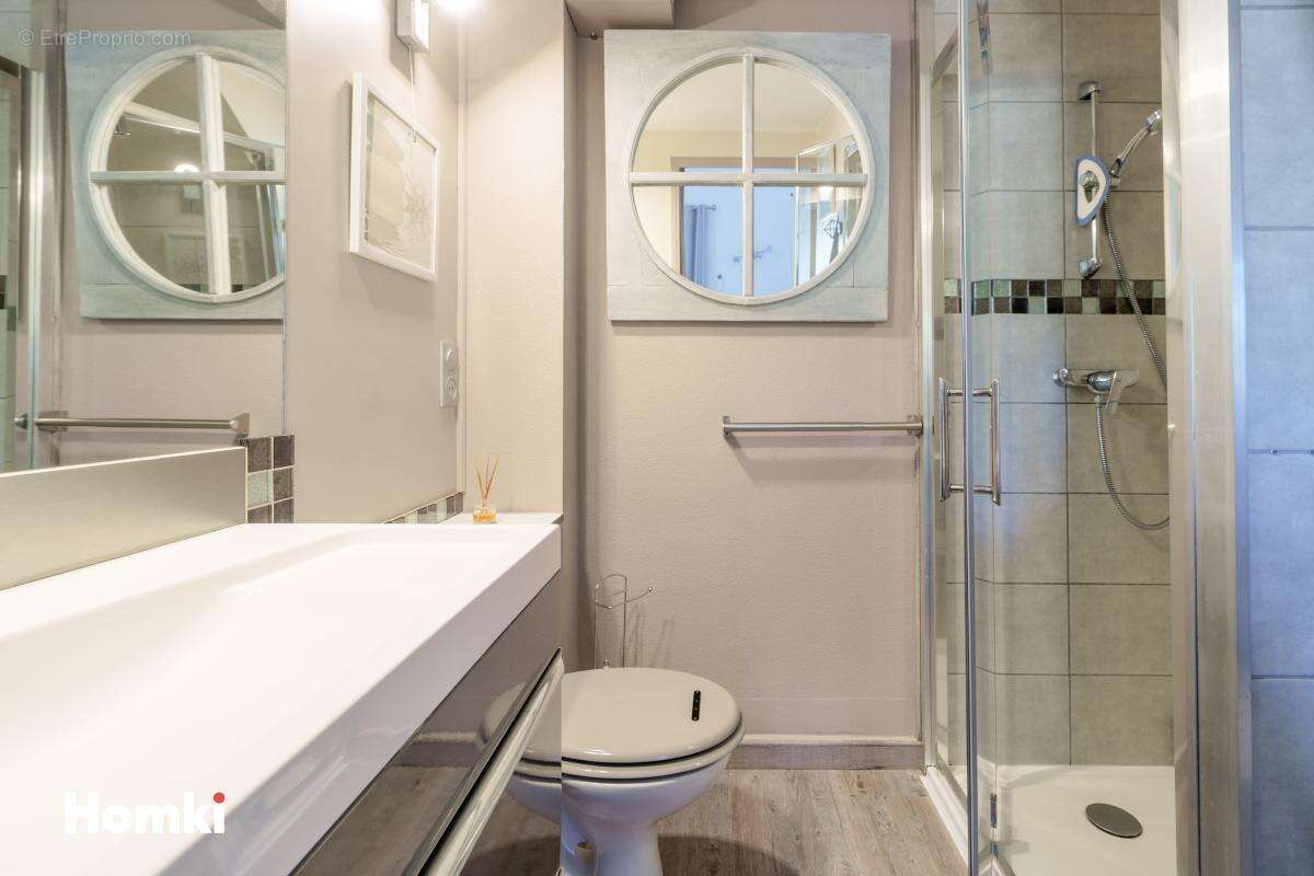 Maison à VIC-LA-GARDIOLE