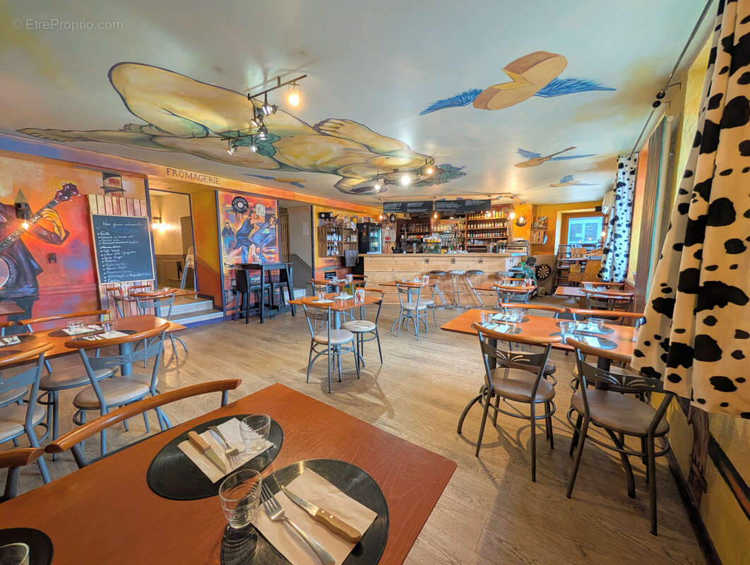 Commerce à PLELAN-LE-GRAND