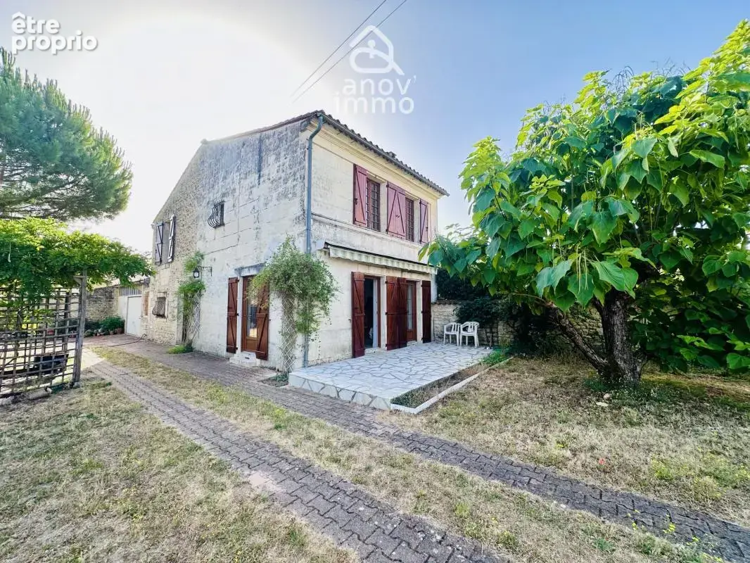 Maison à CHATEAUNEUF-SUR-CHARENTE