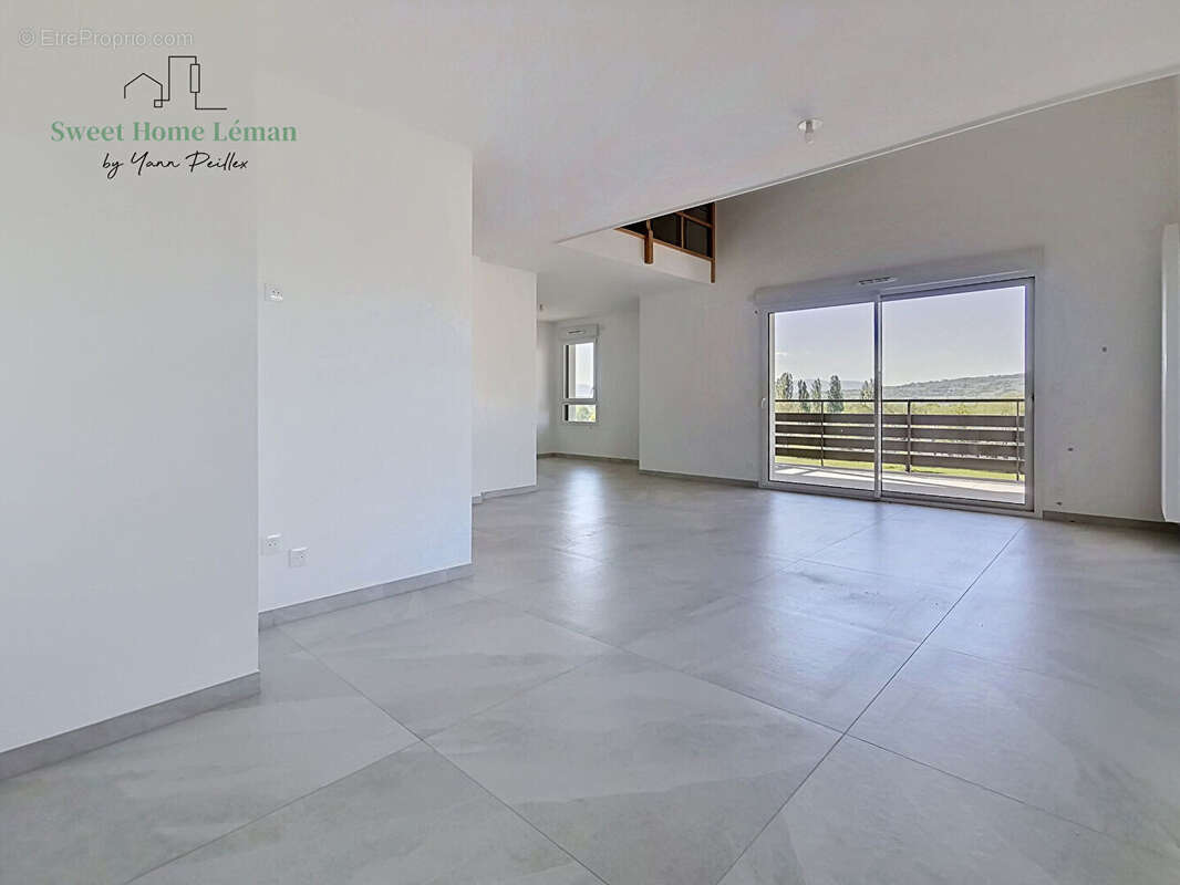Appartement à BRENTHONNE