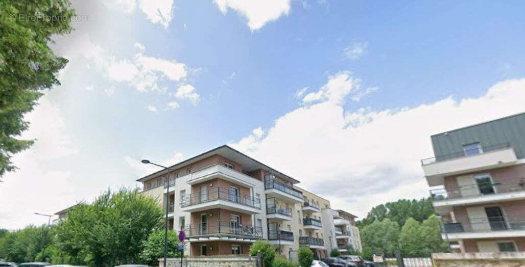 Appartement à MENNECY