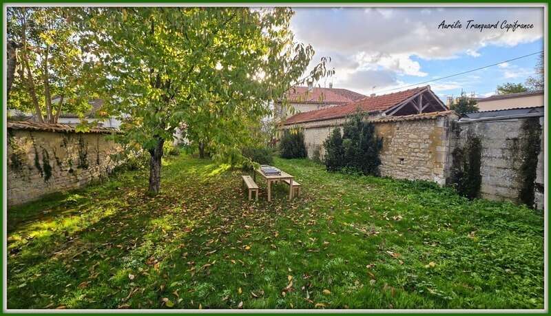 Maison à SAINT-JEAN-D&#039;ANGELY