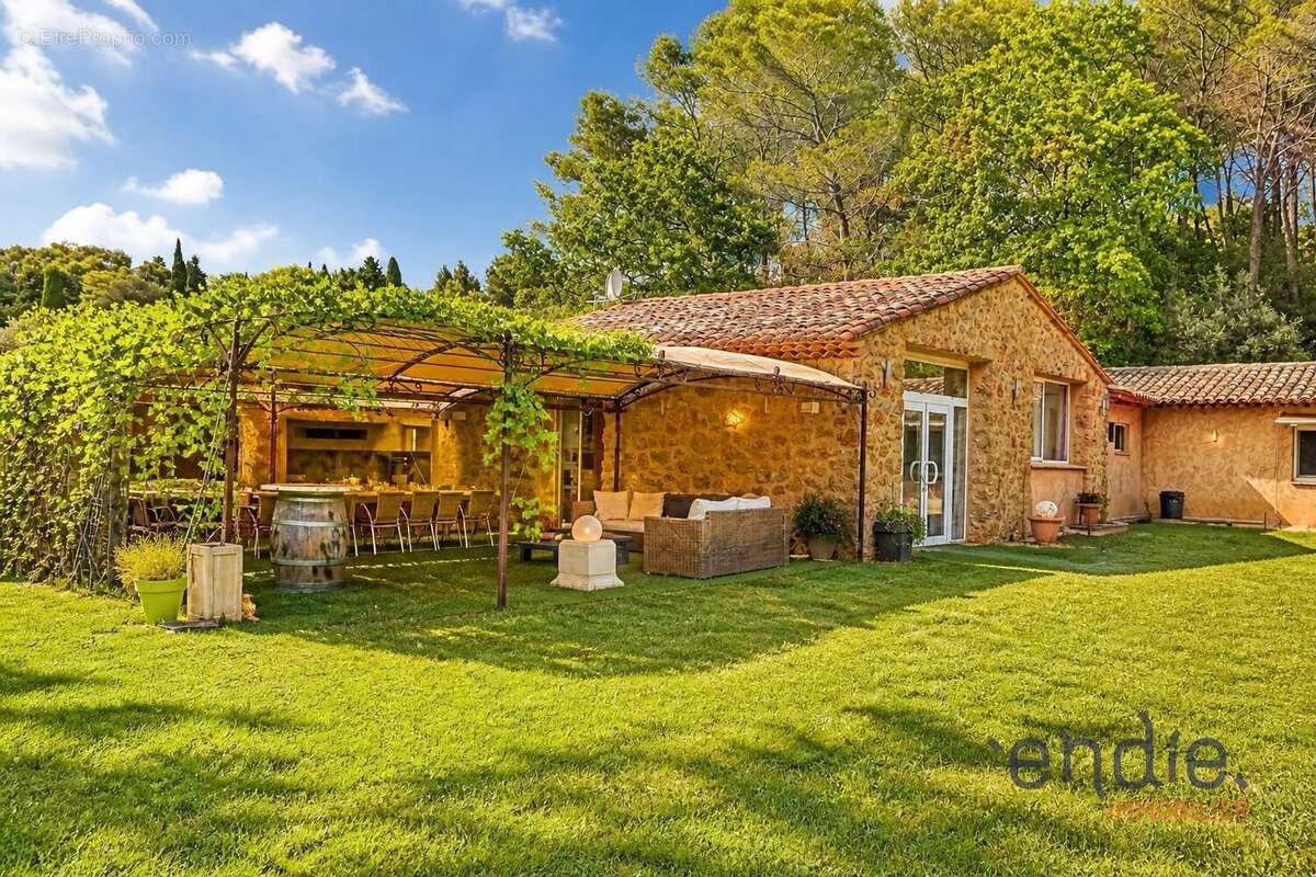 Maison à LORGUES