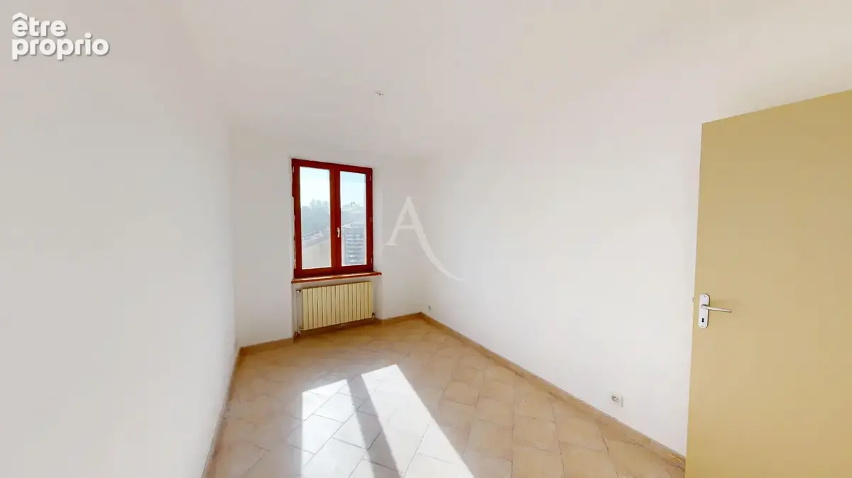 Maison de plain-pied avec remise de plus de 60 m² et extérieur - photo 3