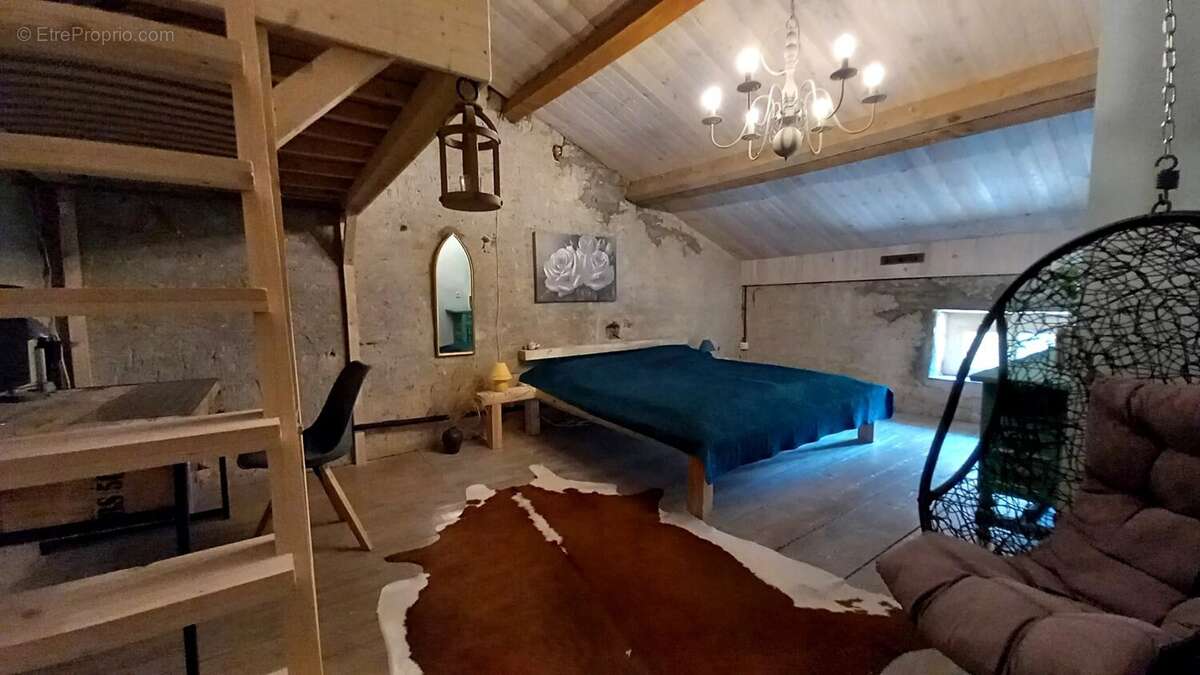 Maison à REGNEVELLE