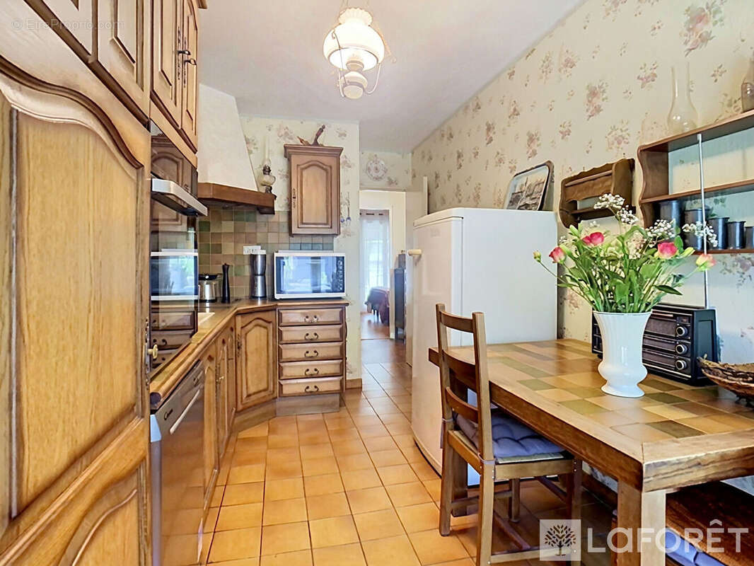 Maison Vitrolles 5 pièce(s) 104 m2 , jardin de 400m² - photo 6