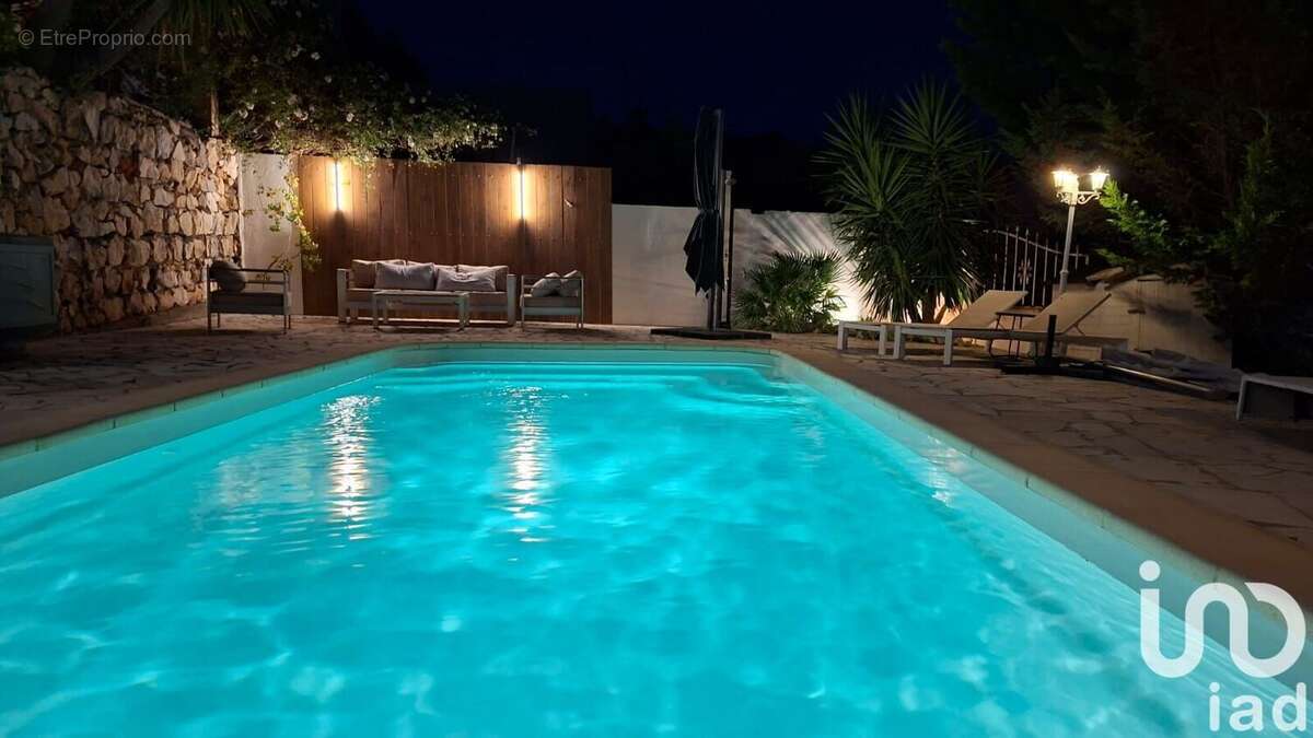 Photo 2 - Maison à MARSEILLE-15E