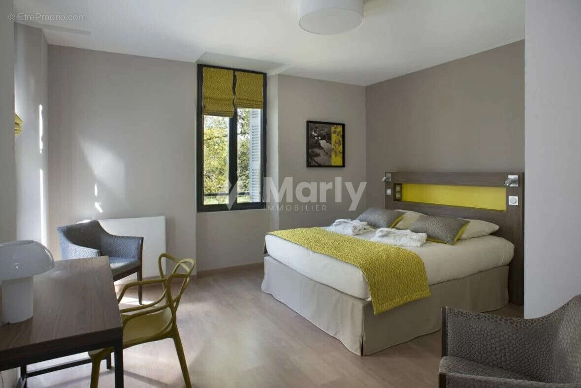 Appartement 62 m² à Parthenay  - photo 6