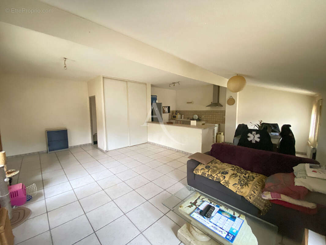 Appartement à FENDEILLE