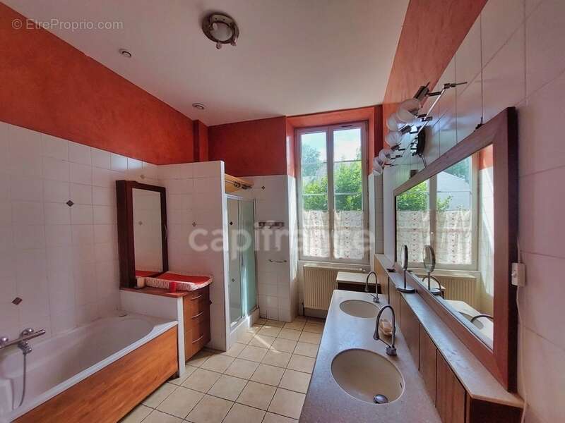 Maison à SAINTE-HELENE-DU-LAC