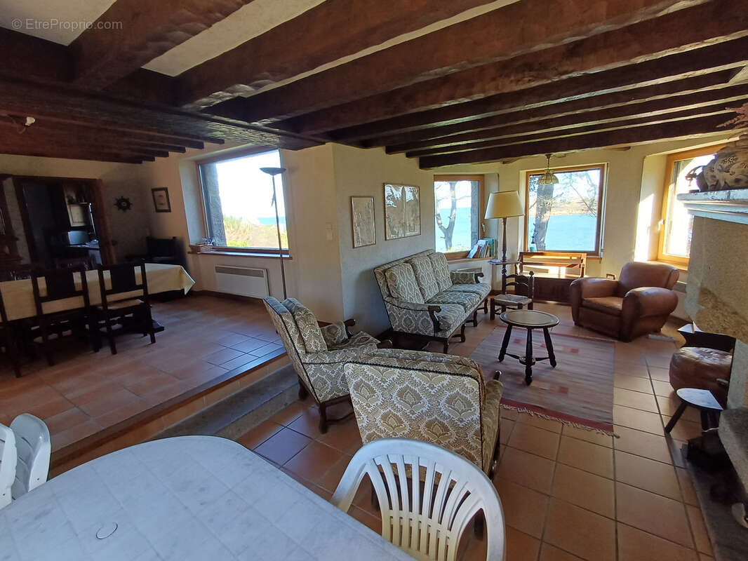 Maison à PLOUGASNOU