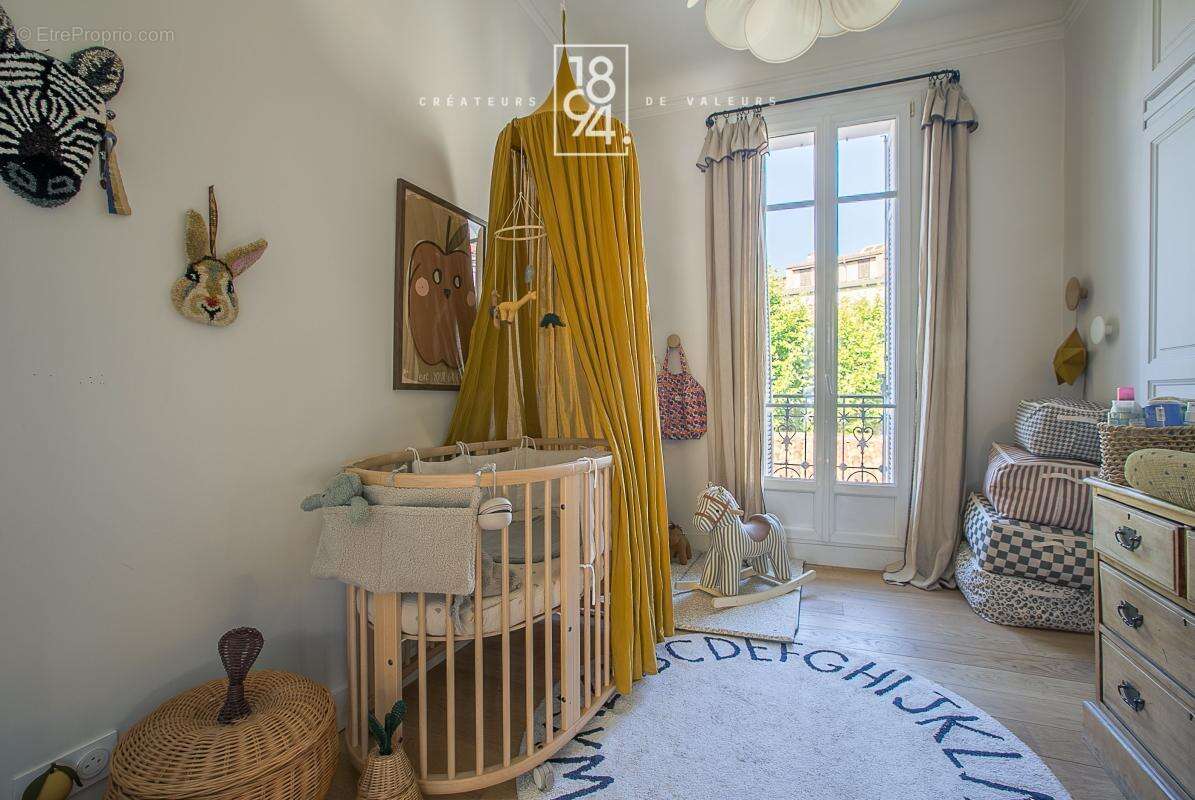 Appartement à MARSEILLE-5E