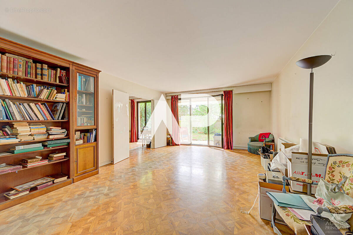 Appartement 4 pièces 81 m² · à Rueil-Malmaison · 80,7 m² · 575 000 €