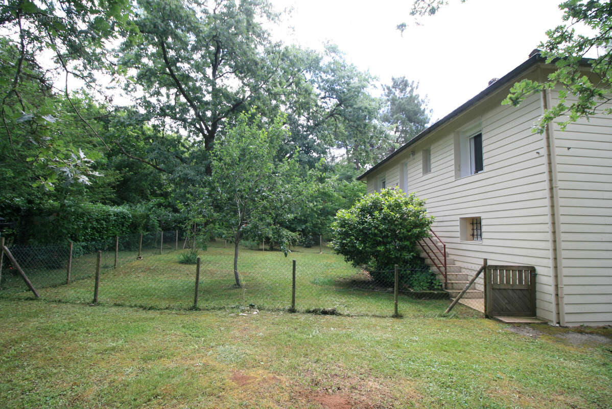 Maison à ROUFFIGNAC-SAINT-CERNIN-DE-REILHAC