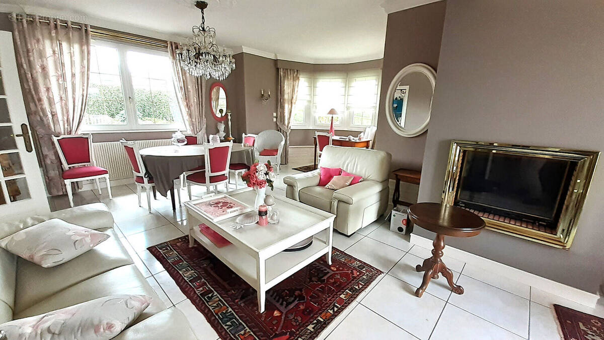 Maison à SAINT-THEGONNEC