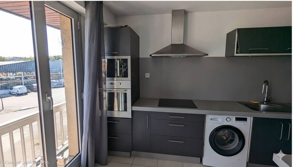 Appartement à ONET-LE-CHATEAU