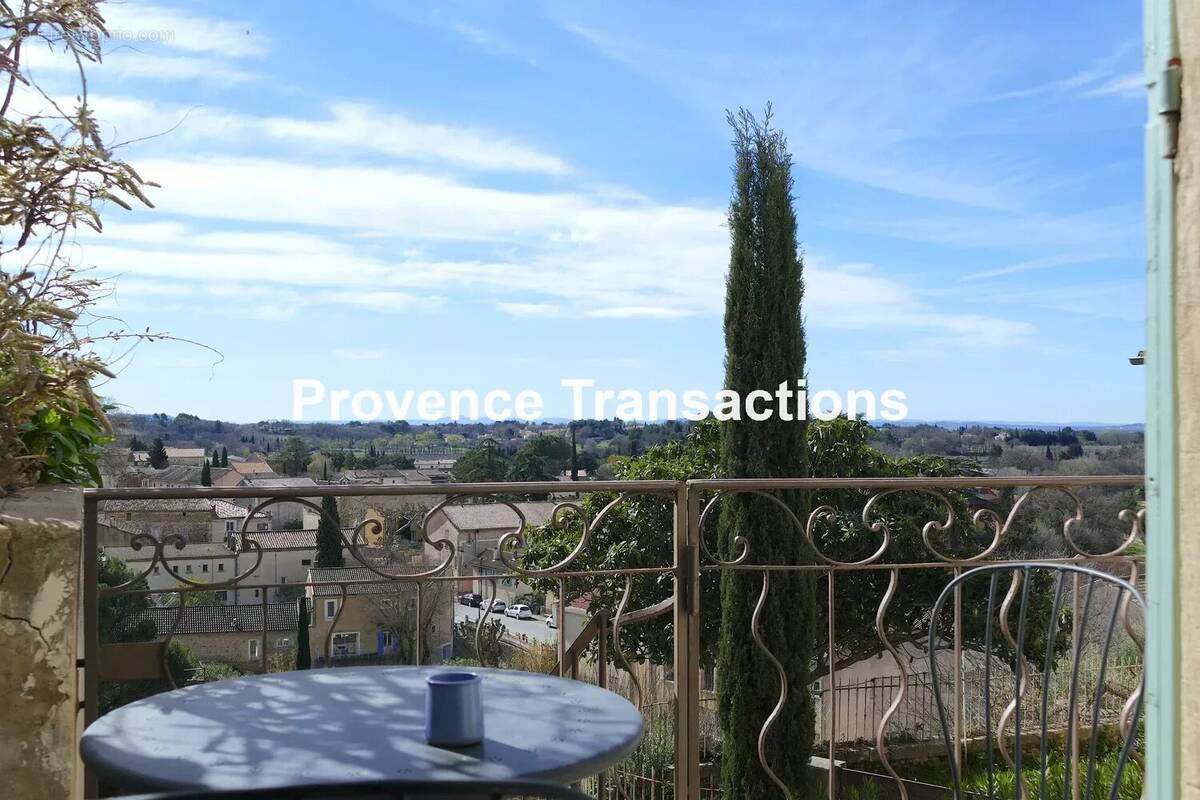 Appartement à BEAUMES-DE-VENISE