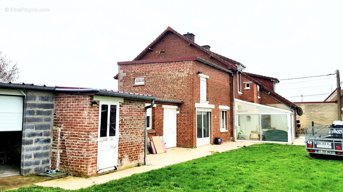 Maison à NEUVILLE-BOURJONVAL