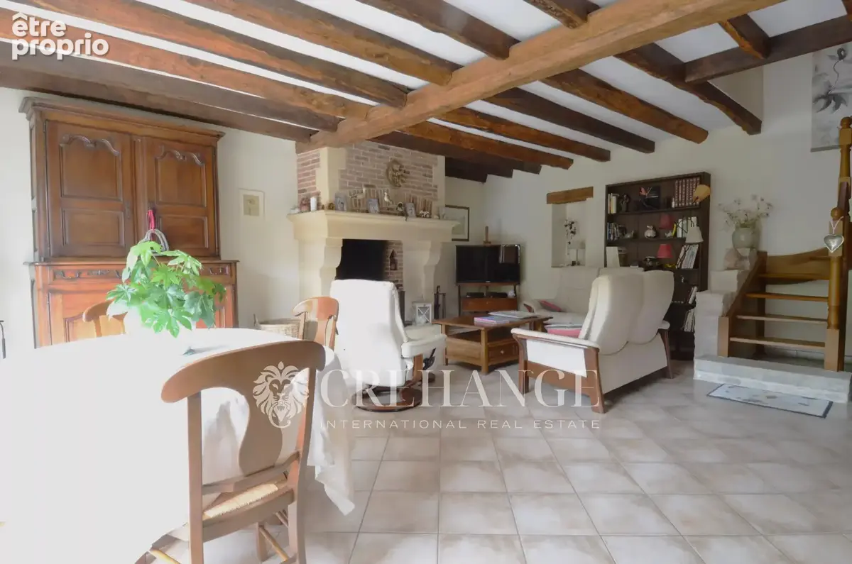 Maison de 200m² - 6 pièces - Dépendances - photo 7