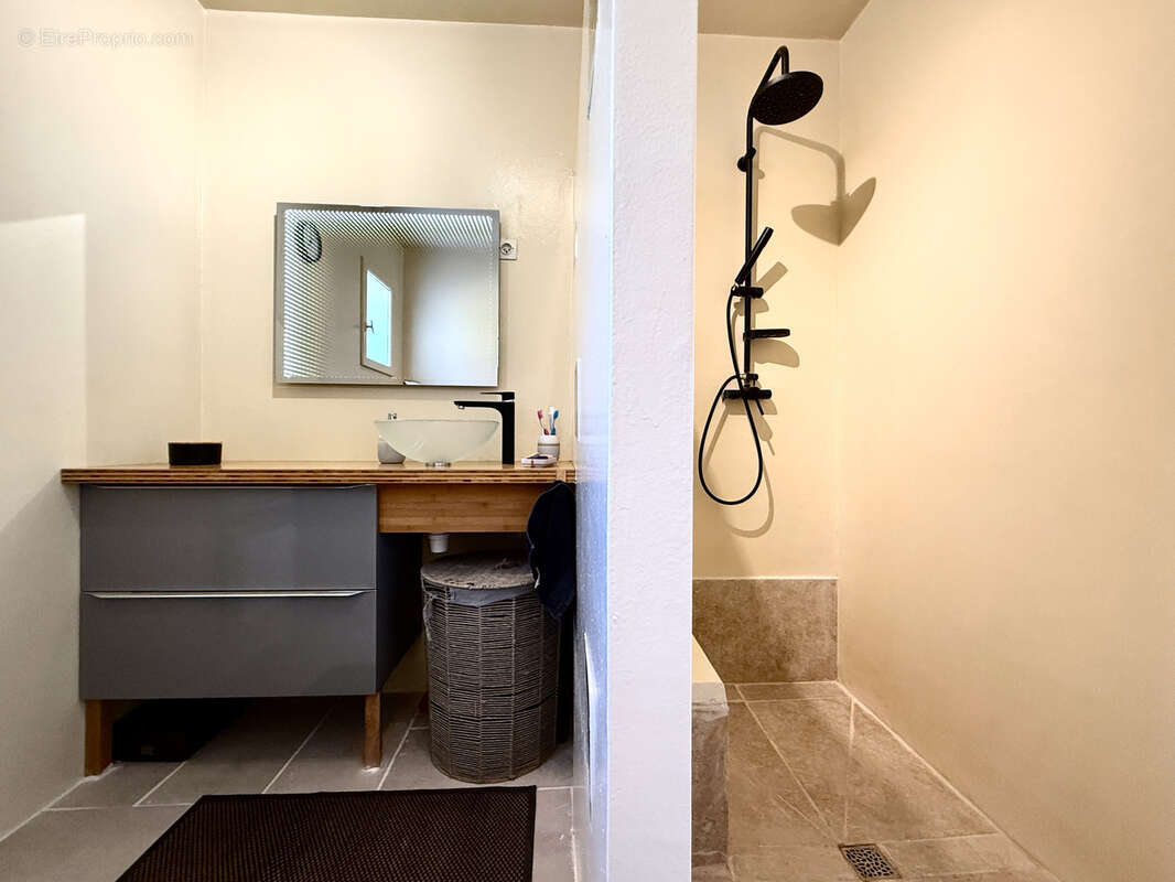 Maison à ROUSSILLON