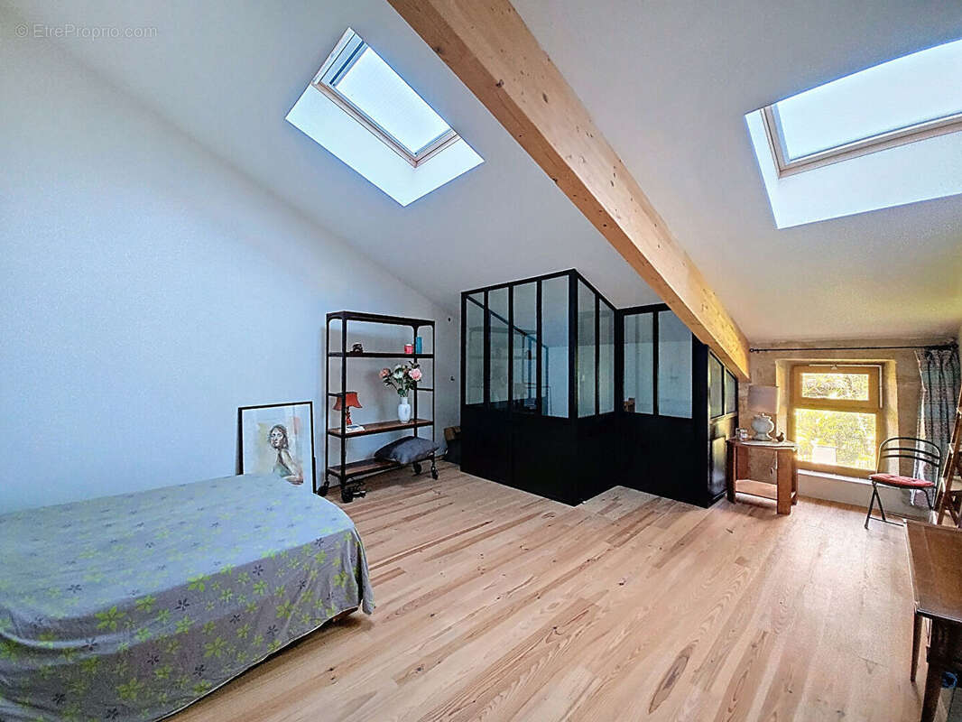 Maison Saint Macaire 7 pièce(s) 340 m2 - photo 14