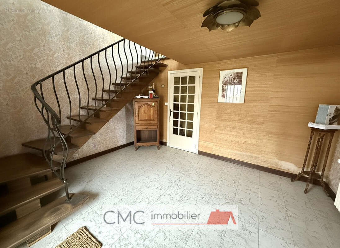 Maison 140 m² à Luisant  - photo 7
