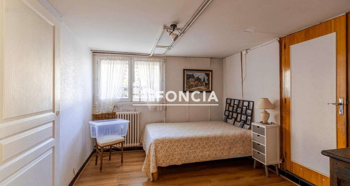 Maison familiale T6 – 140 m² – Quartier Hôpital - photo 12