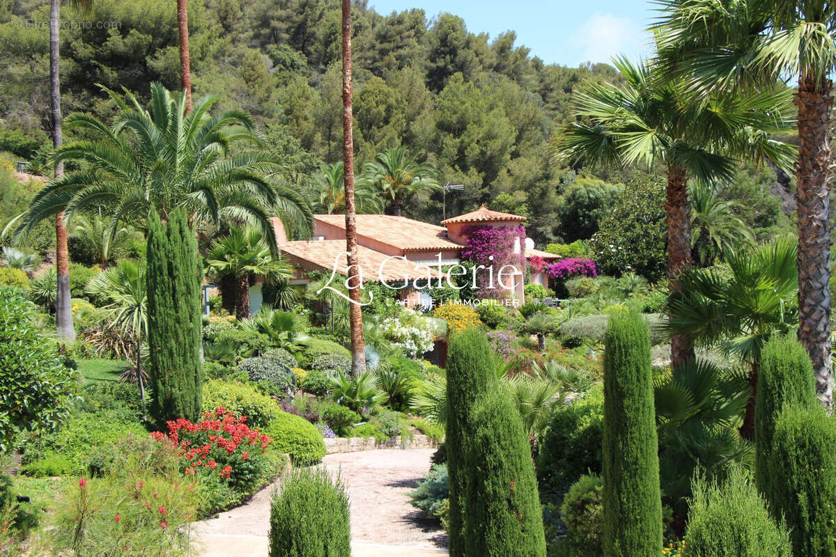 Maison à CARQUEIRANNE