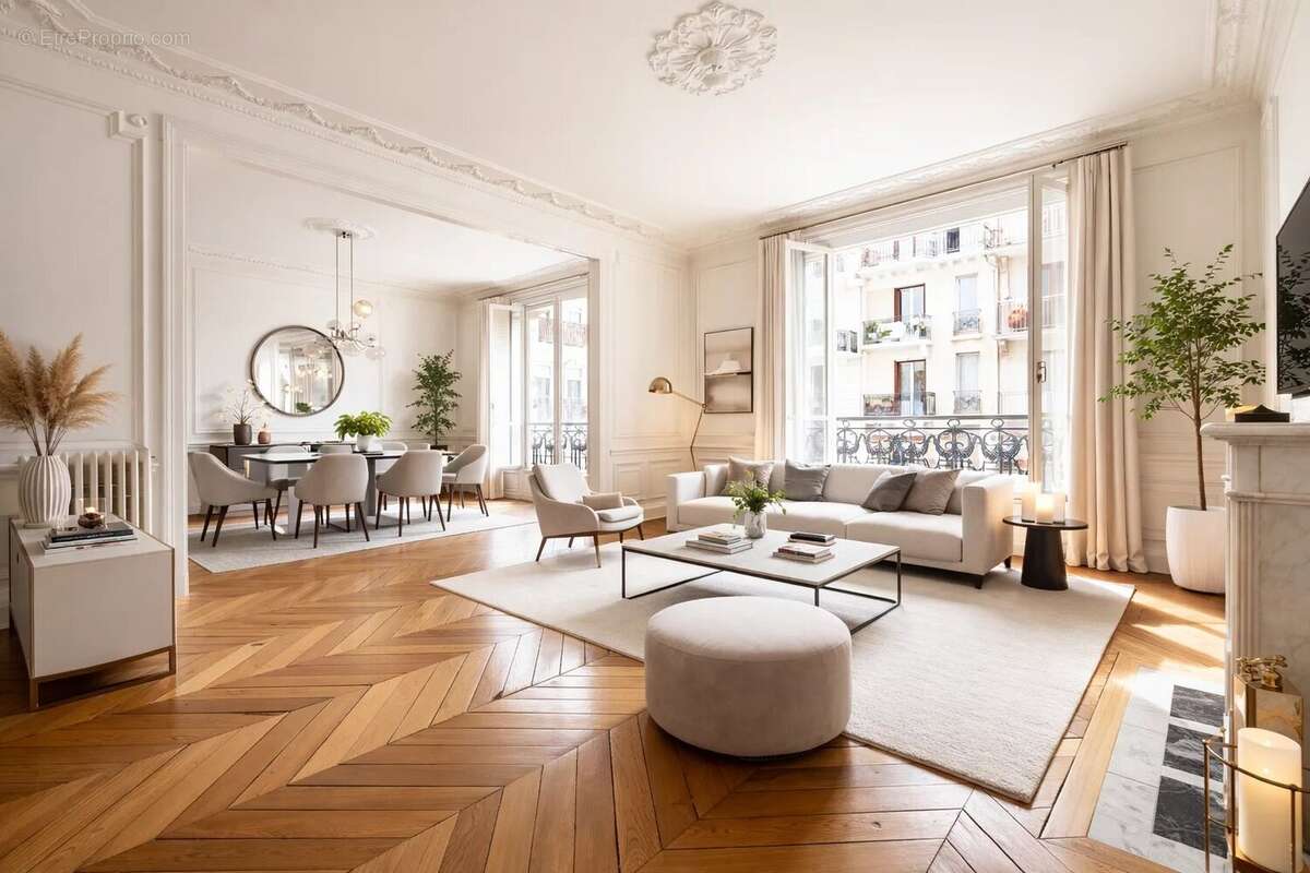 Appartement à PARIS-16E