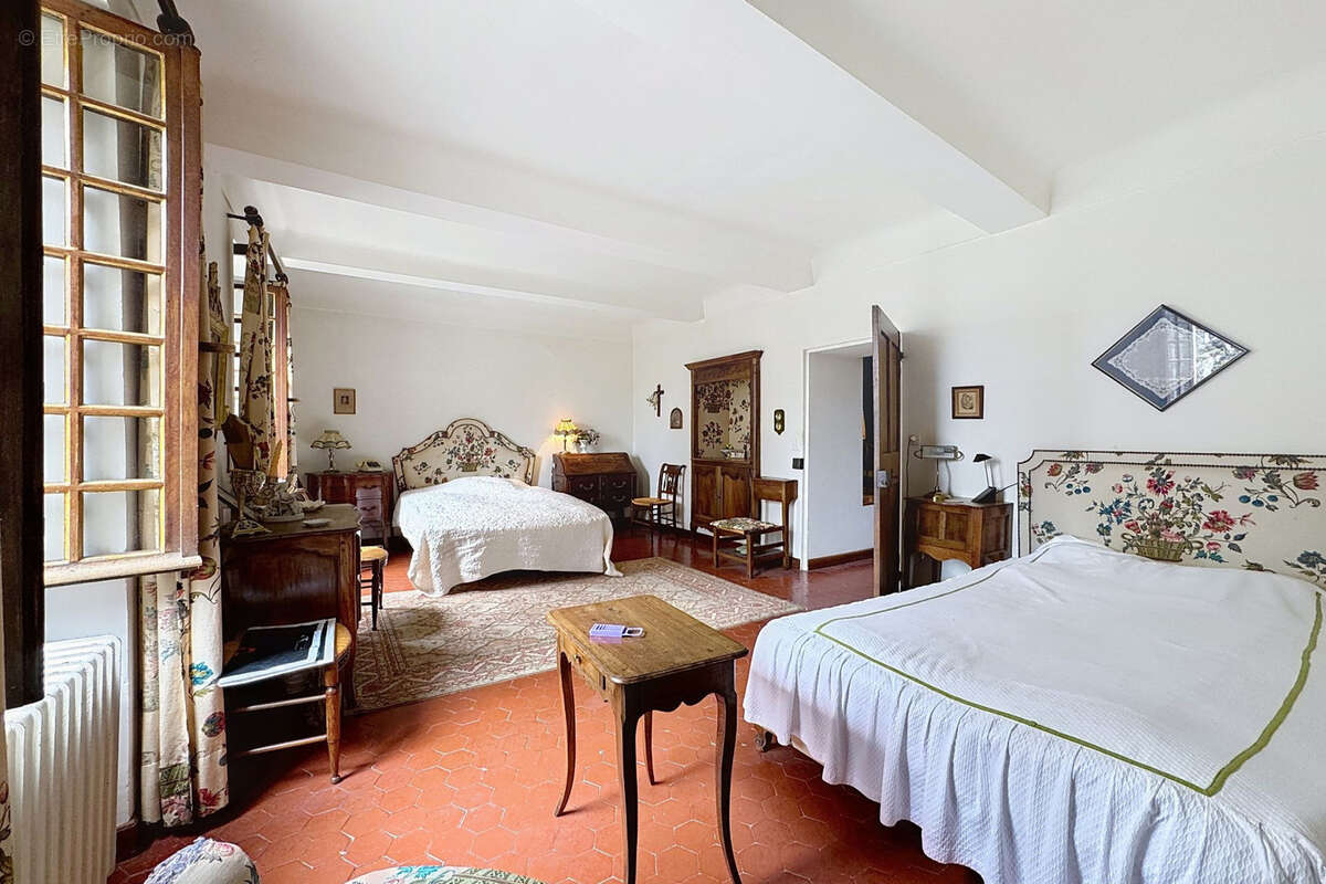 Maison à SAIGNON
