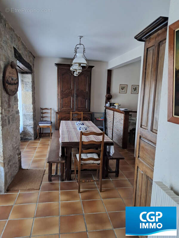 Maison 200 m² à Puybrun  - photo 2