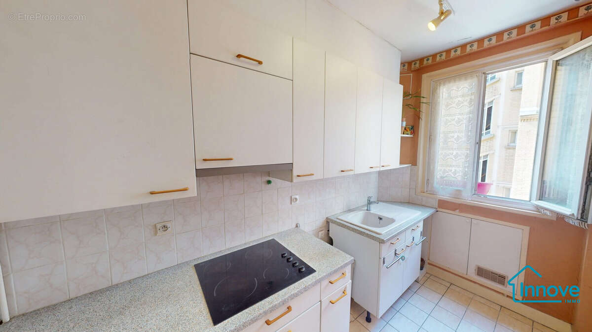 Appartement à PARIS-14E