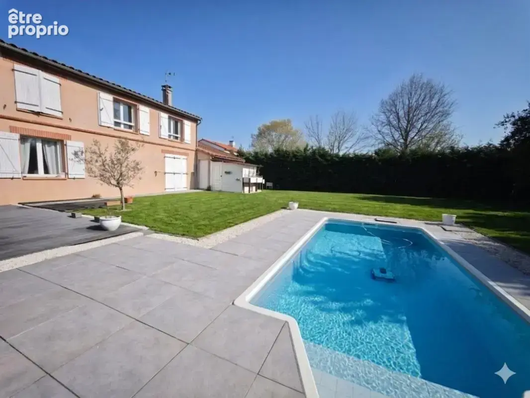  Plaisance : 178 m² à rénover ! 5 chambres, garage XXL, piscine & cheminée — Vos clés dès cet automne pour lancer votre projet ! - photo 9