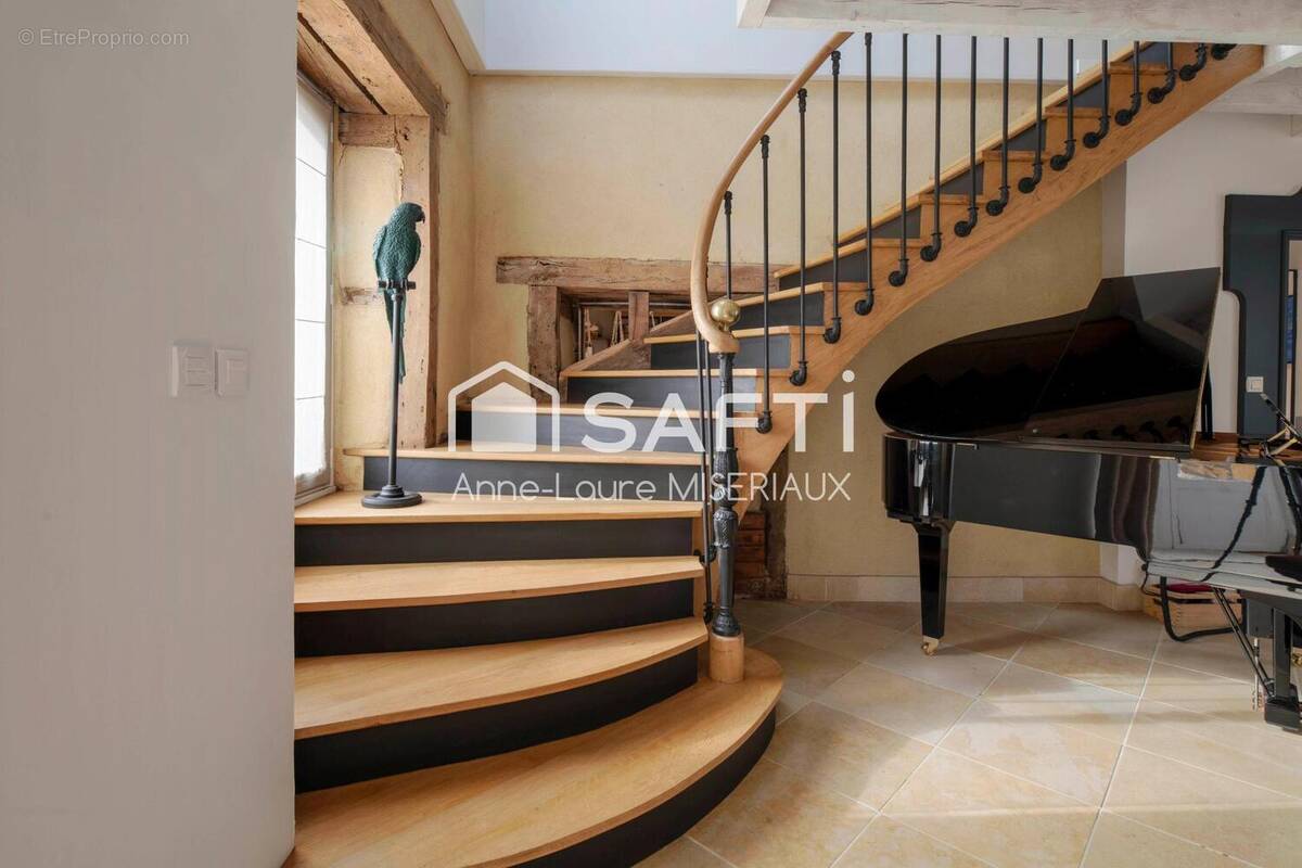 Photo 1 - Maison à NOYAL-CHATILLON-SUR-SEICHE