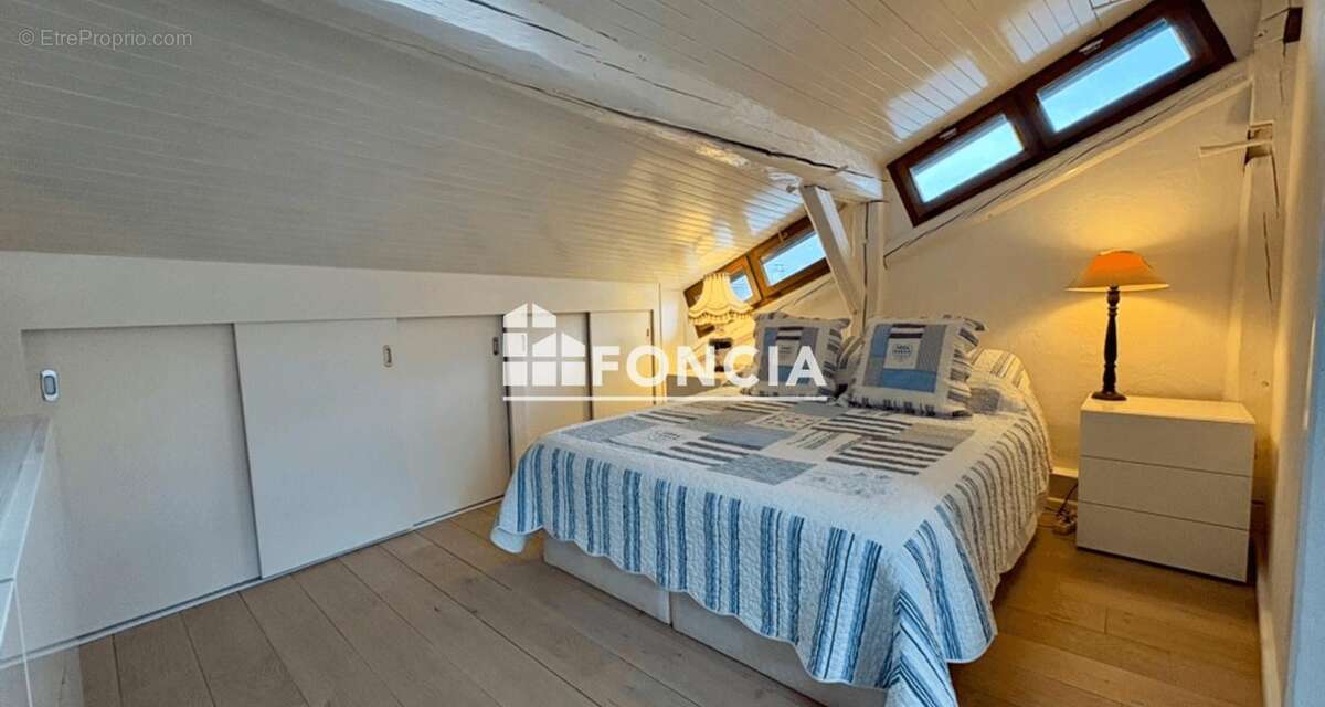 Maison à LES ALLUES