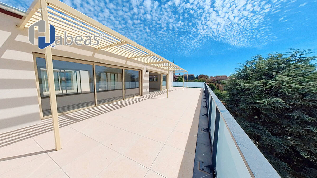 Appartement à SAINTE-FOY-LES-LYON