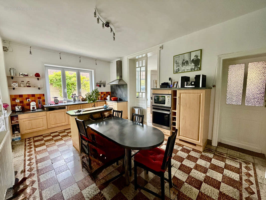 Maison à AUBERCHICOURT