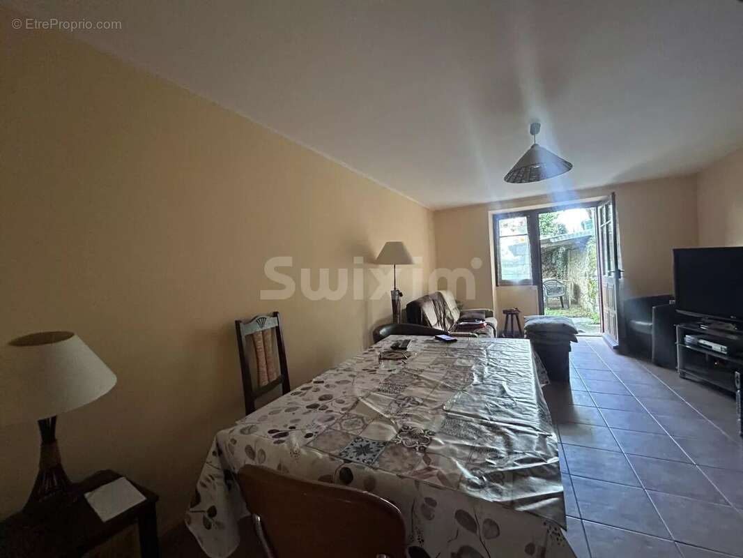 Maison à LONS-LE-SAUNIER