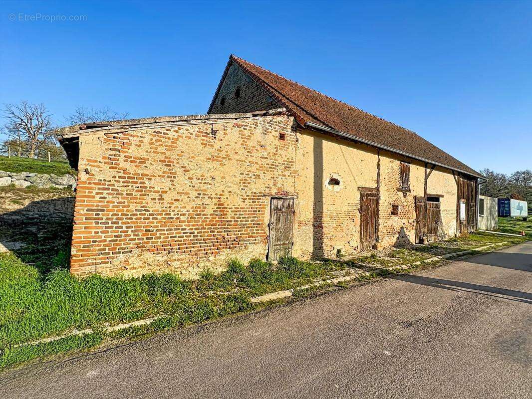 Maison à TOULON-SUR-ALLIER