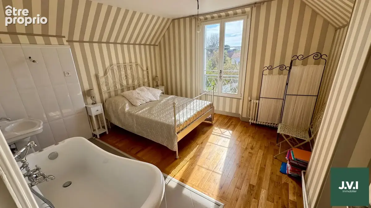 A VENDRE Maison Enghien Les Bains 11 pièces 290 m² - photo 10