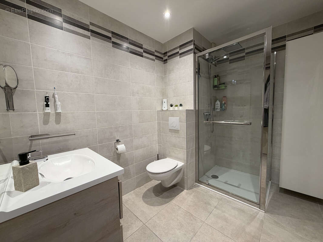 Appartement à CARROS