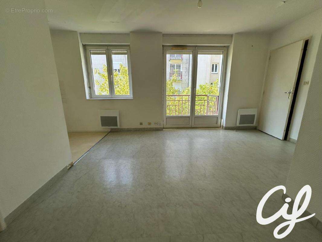 Appartement T1 NANTES Champ de Mars - 23.85 m2  104 000 Euros - photo 4