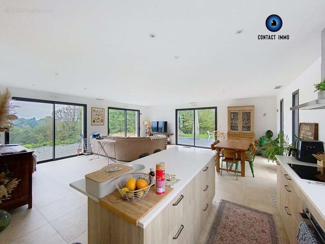 Maison à LAGRAULIERE