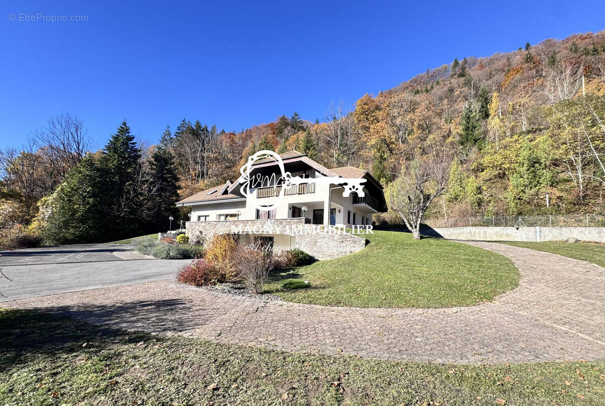 Maison à CHATILLON-SUR-CLUSES